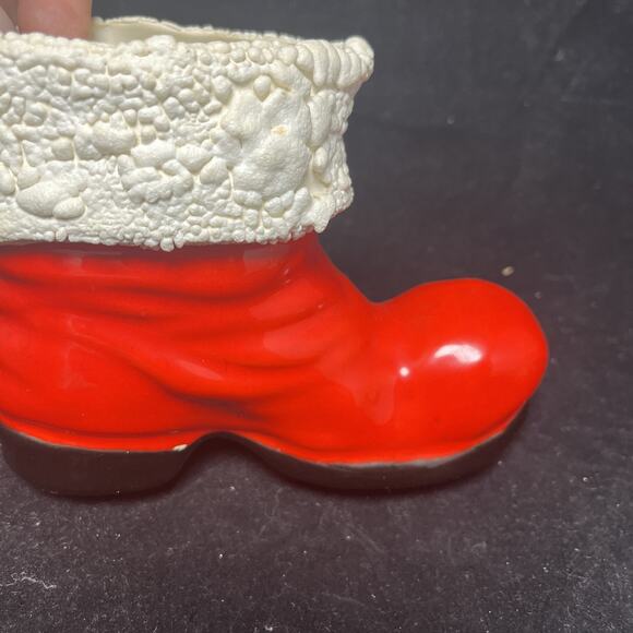 Large Vintage Ceramic Santa Boot Planter. 5 X 7. Red And White Christmas 1962 - Picture 8 of 9